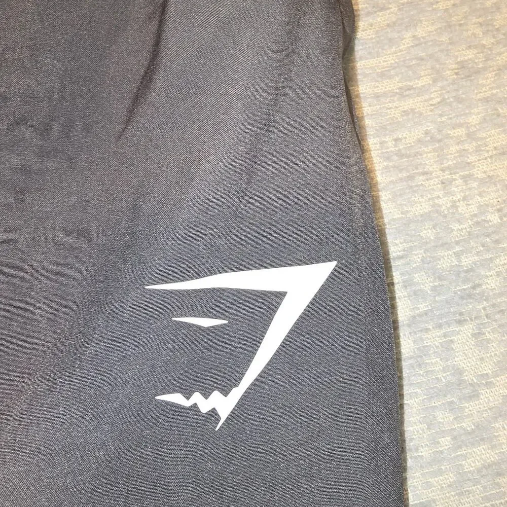 Gymshark Men's Arrival Woven Jogger Lightweight Grey Slim Fit Size Large